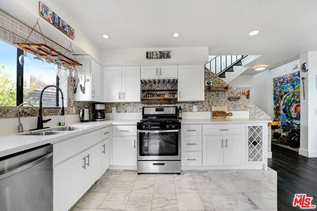 29231 Heathercliff Rd Apt 1 - Photo 4 of 20