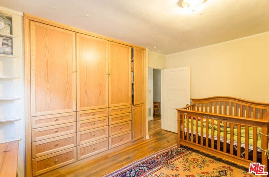 10773 Massachusetts Ave - Photo 6 of 10