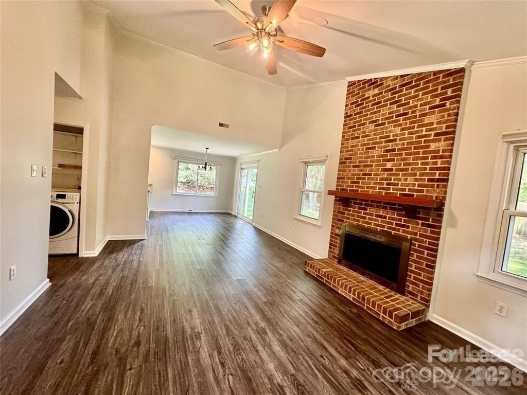 2423 Emstead Ct - Photo 2 of 22