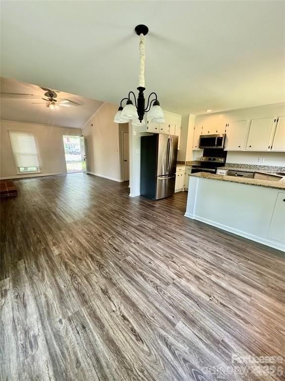 2423 Emstead Ct - Photo 3 of 22