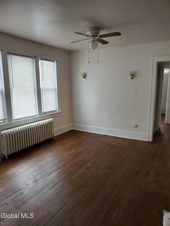 261 N Ballston Ave 1st Fl - Photo 6 of 13