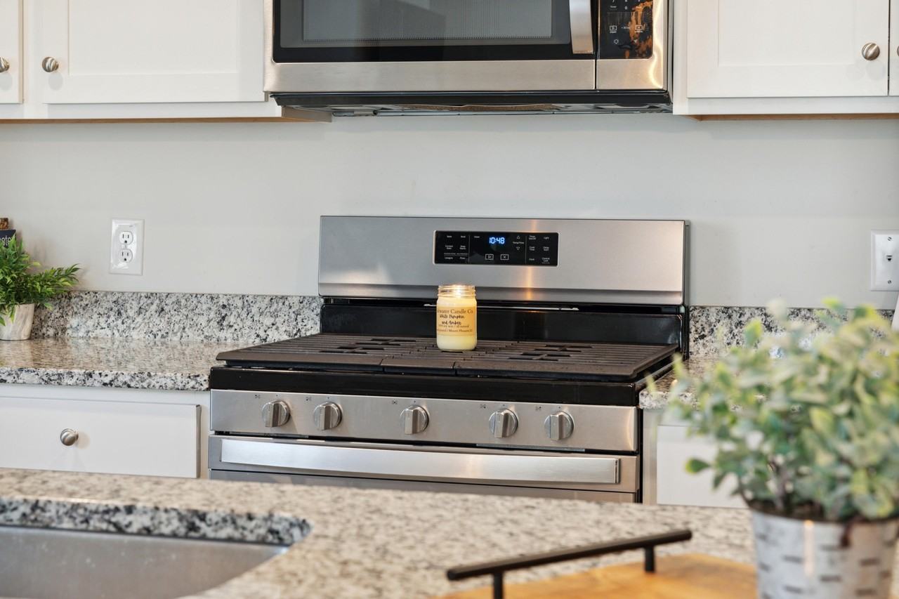 3921 Sawmill Ct - Photo 6 of 24