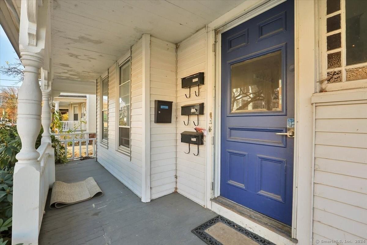 29 Fairview St 1st Fl - Photo 3 of 18