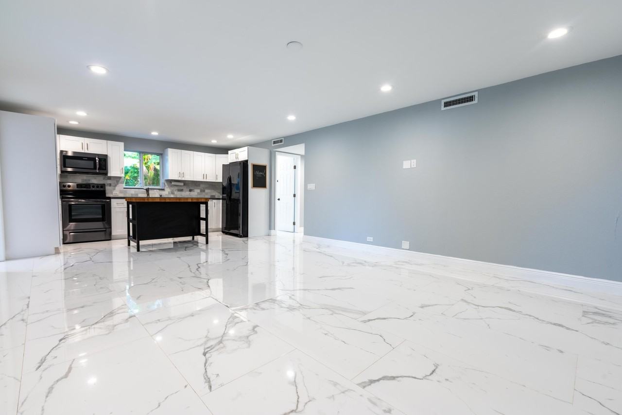 11 Judy Pl - Photo 4 of 31