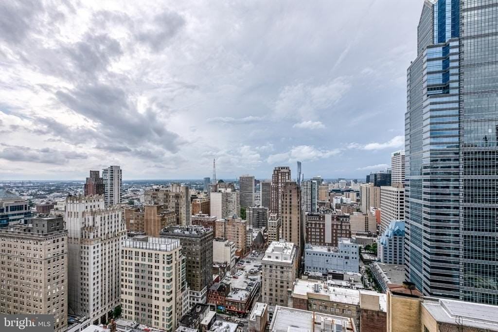 111 S 15th St #2312 - Photo 2 of 26