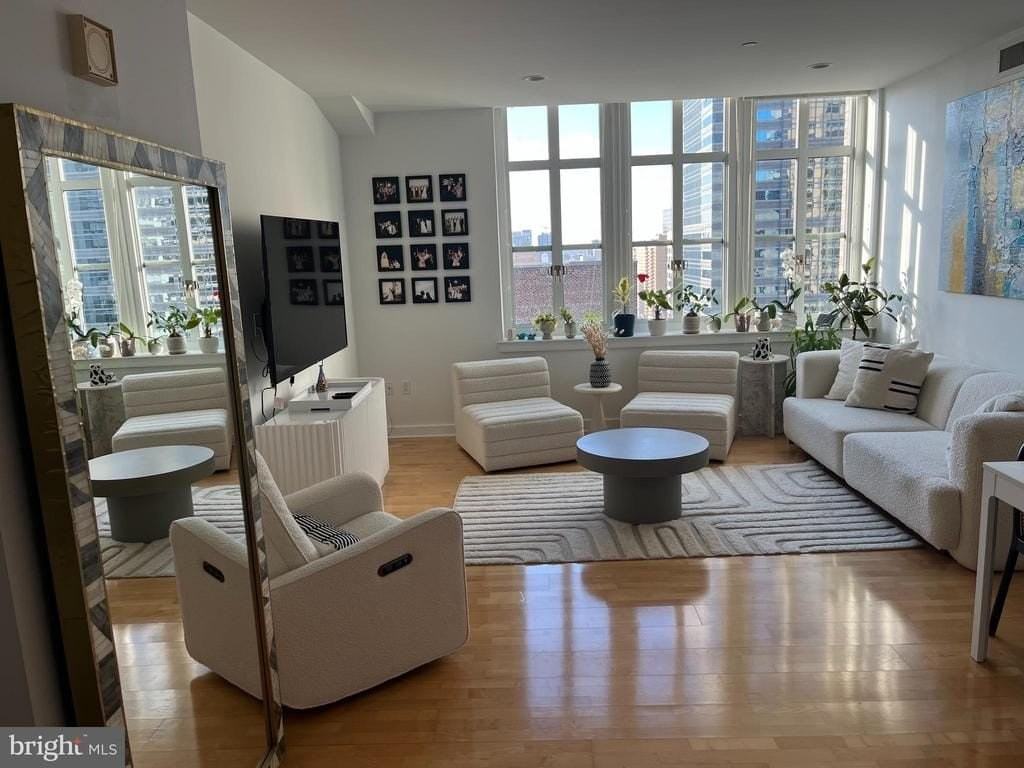 111 S 15th St #2312 - Photo 6 of 26