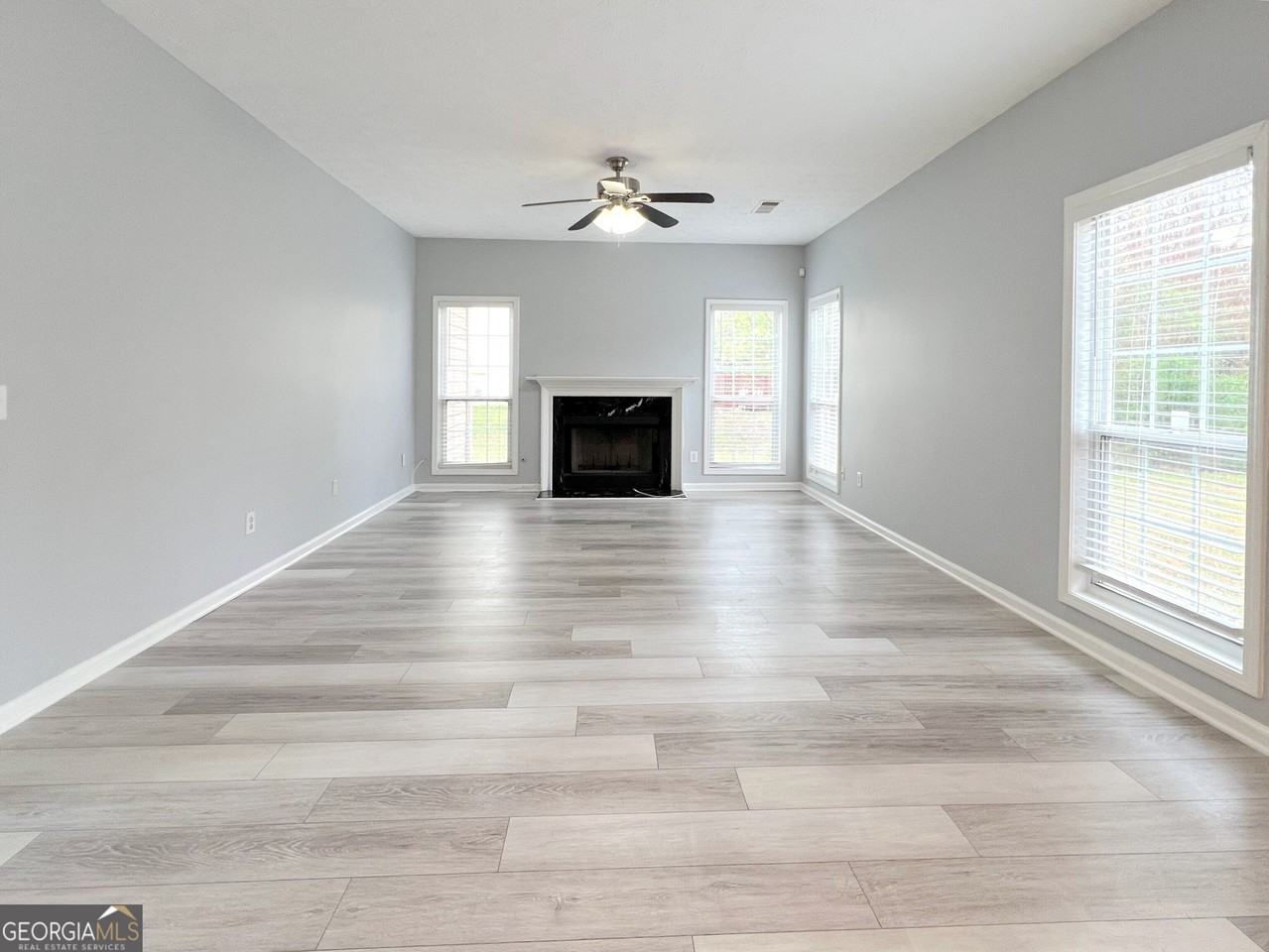 1924 Riverlanding Cir - Photo 4 of 28