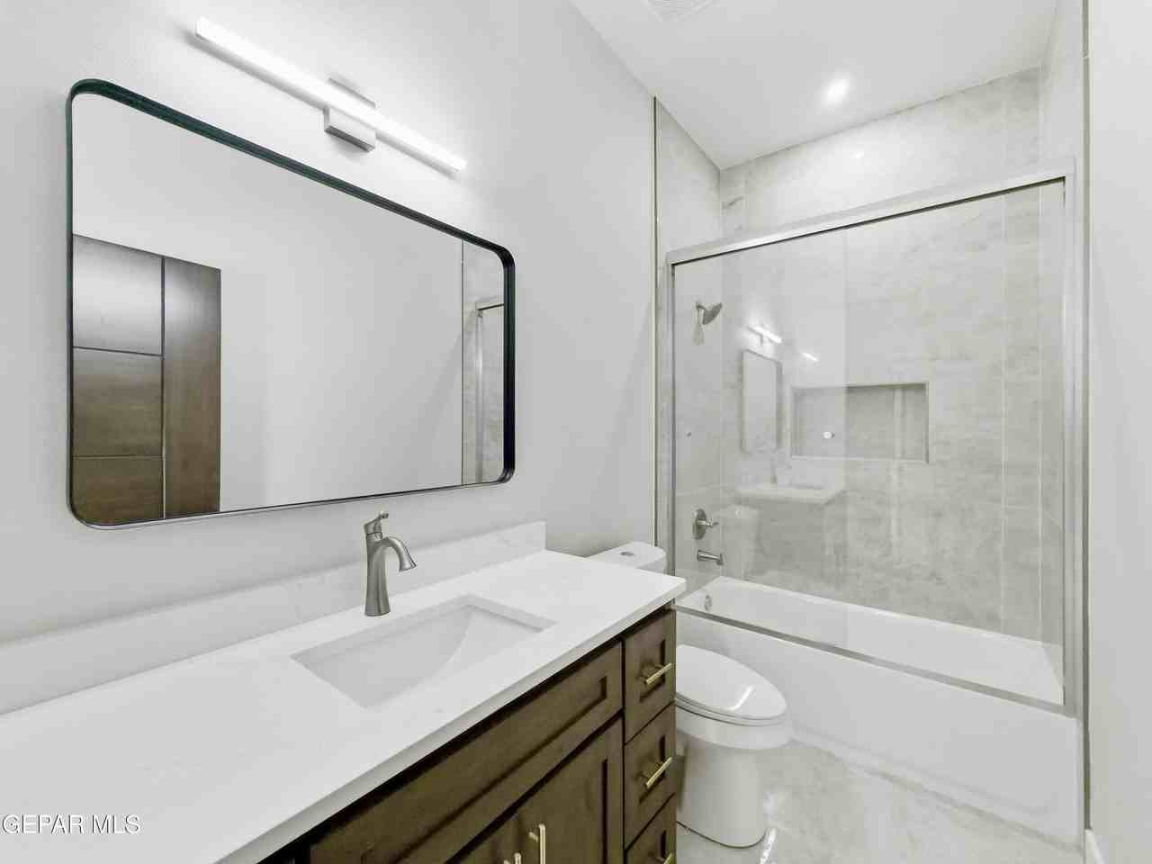 12316 Anson Mills Way - Photo 3 of 34