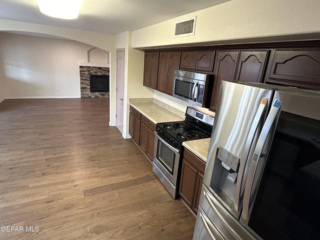 14396 Alma Point Dr - Photo 6 of 22