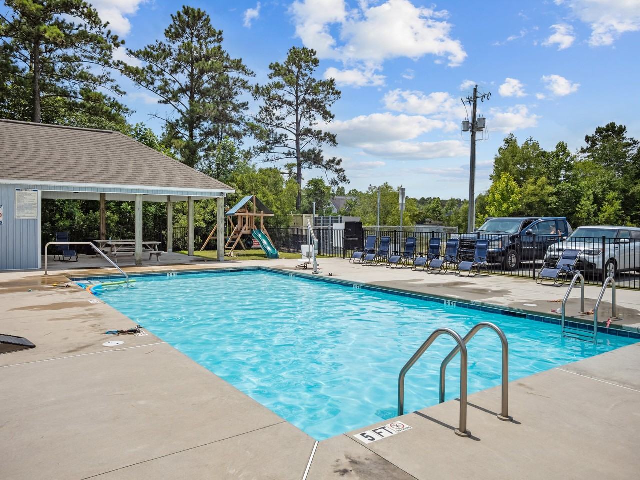 251 Breakwater Dr #1 - Photo 4 of 44