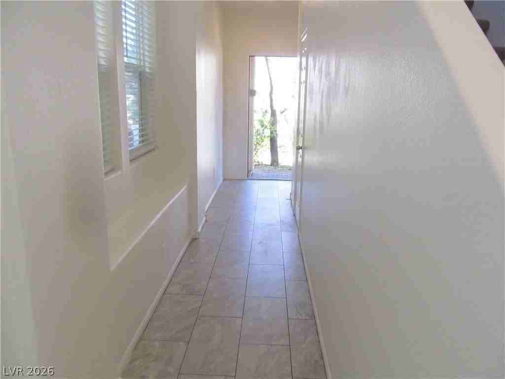 7471 Nicklin St - Photo 2 of 26