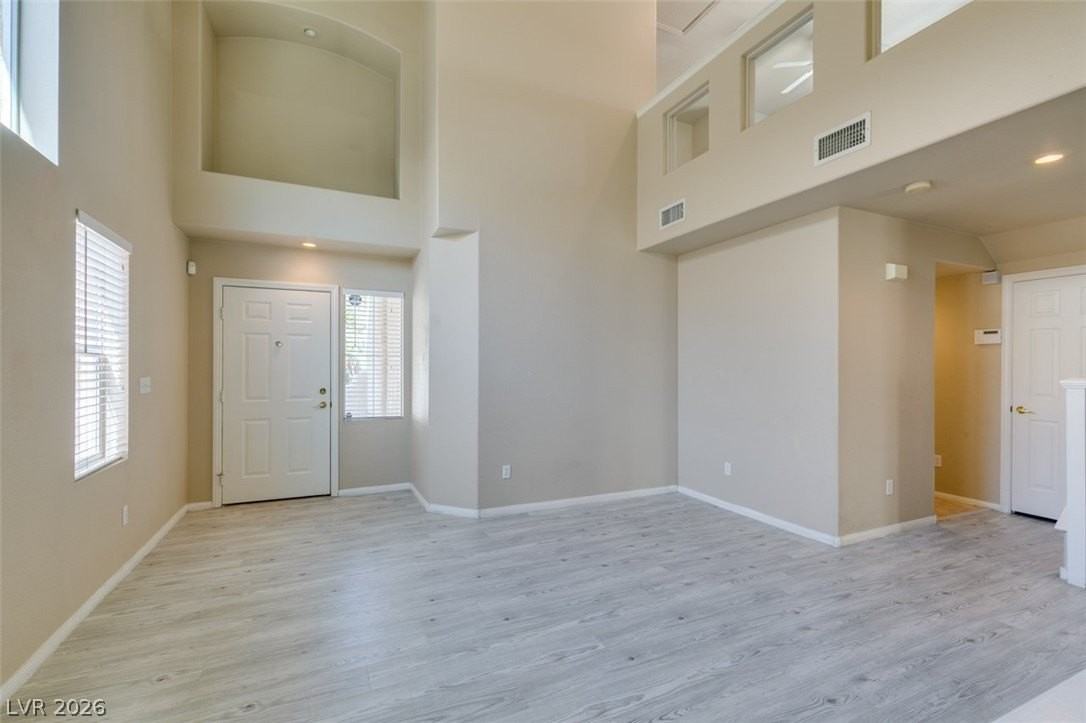 936 Midpride St - Photo 7 of 47