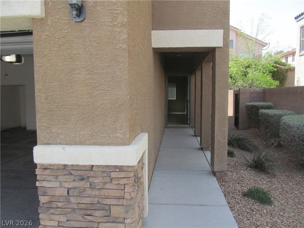 3711 Gilmore Creek St - Photo 3 of 36