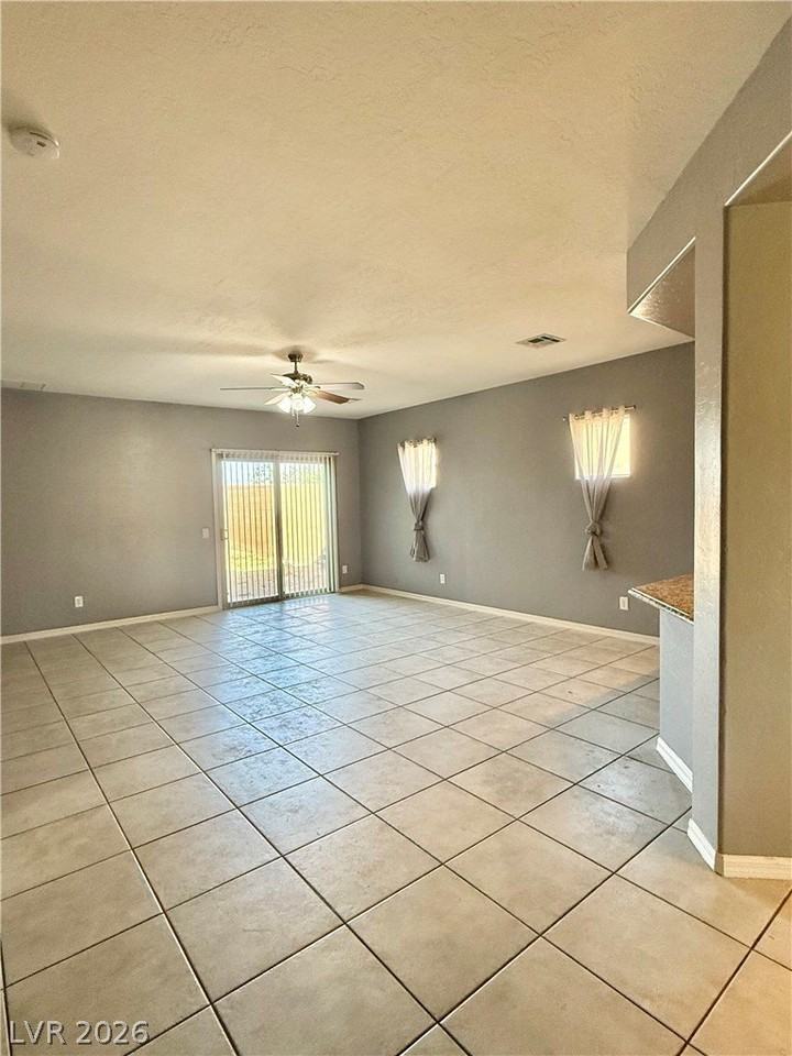 3989 Spanish Barb St - Photo 5 of 22