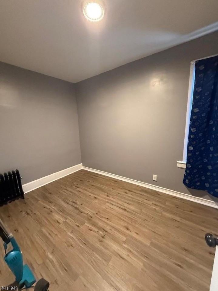 296 S 19th St - Photo 4 of 7