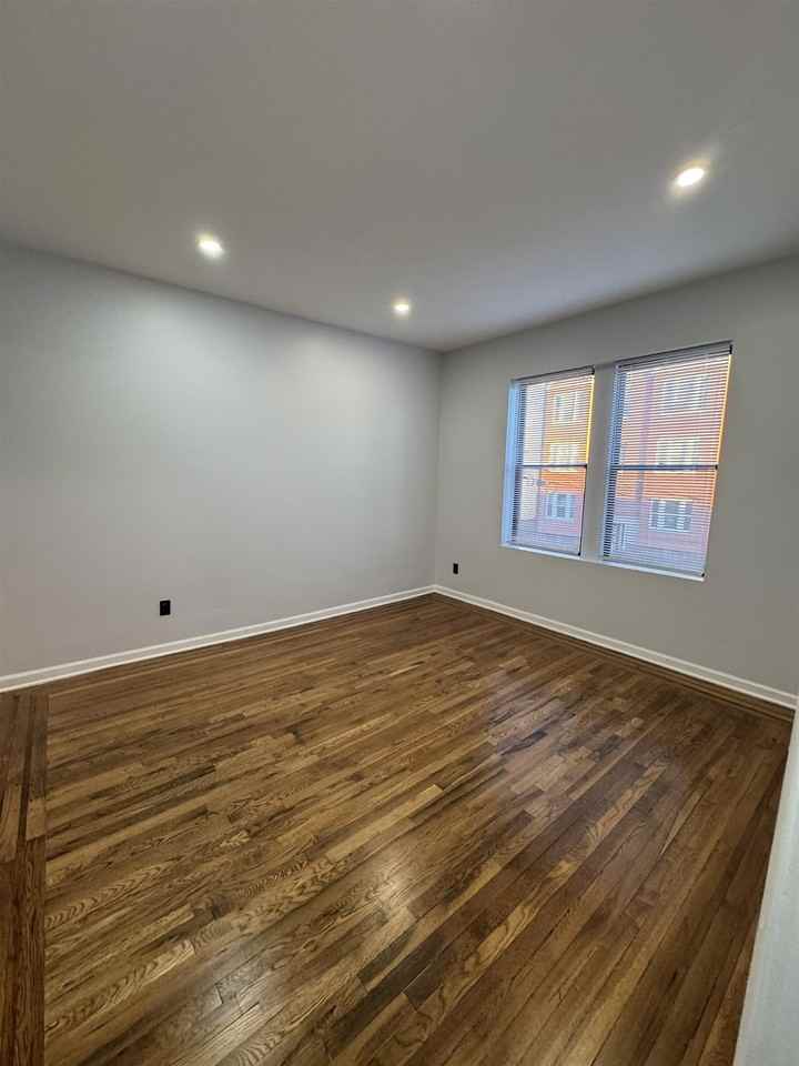 23 Belvidere Ave #21 - Photo 7 of 9