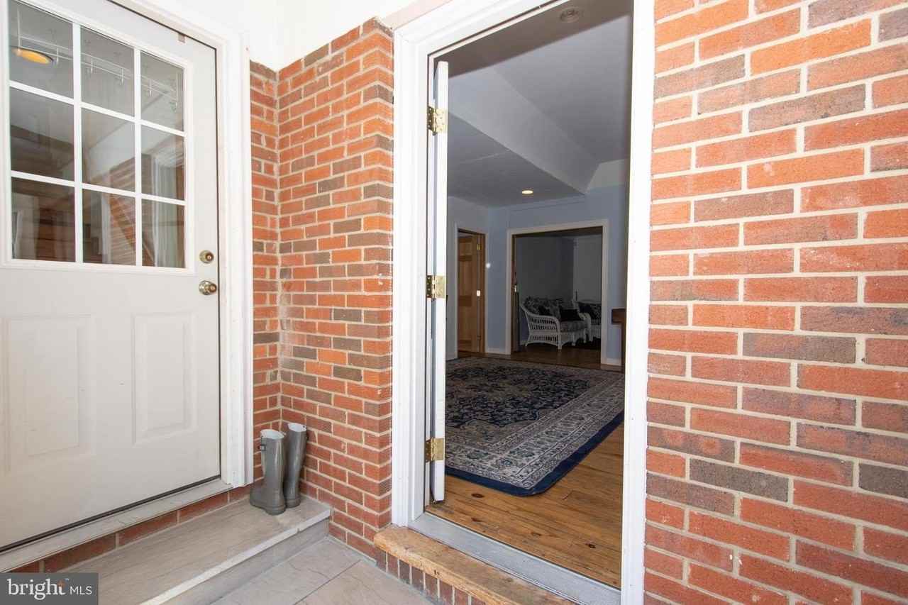 608 Charles Ave - Photo 2 of 41