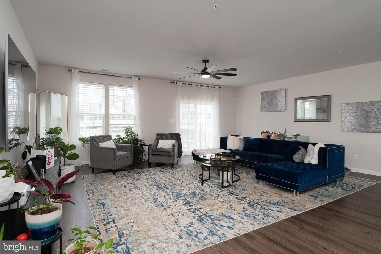 9639 Glassy Creek Way - Photo 3 of 26