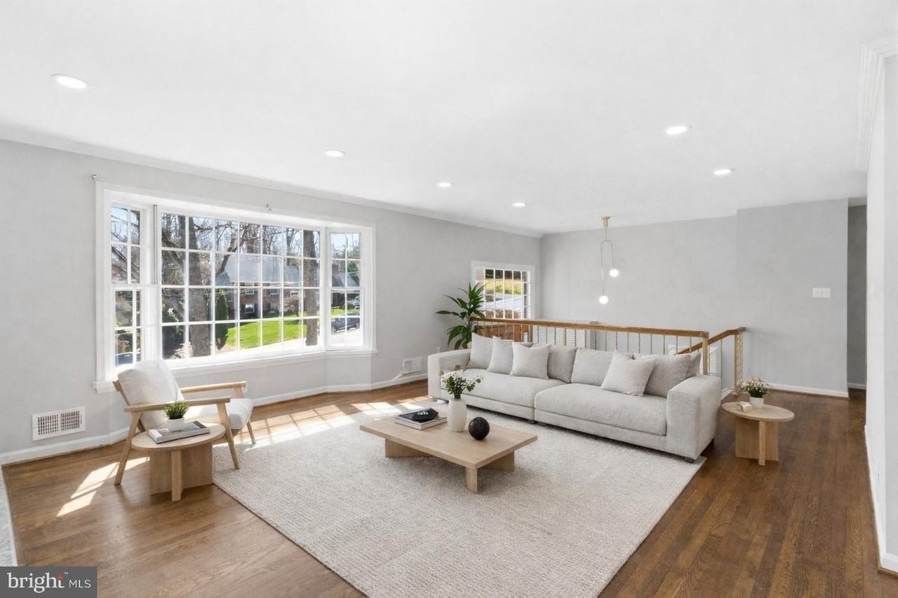 9116 Hamilton Dr - Photo 6 of 46