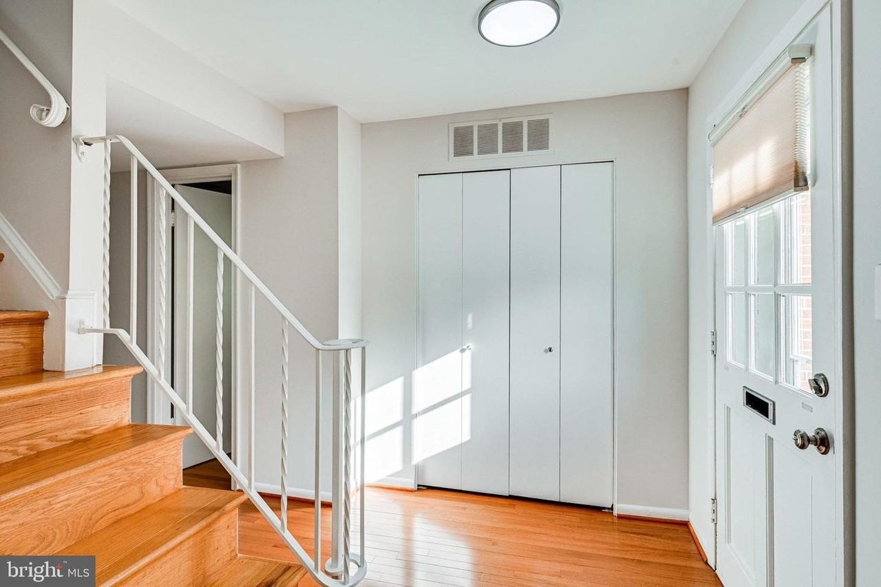 2312 Wheystone Ct - Photo 4 of 50