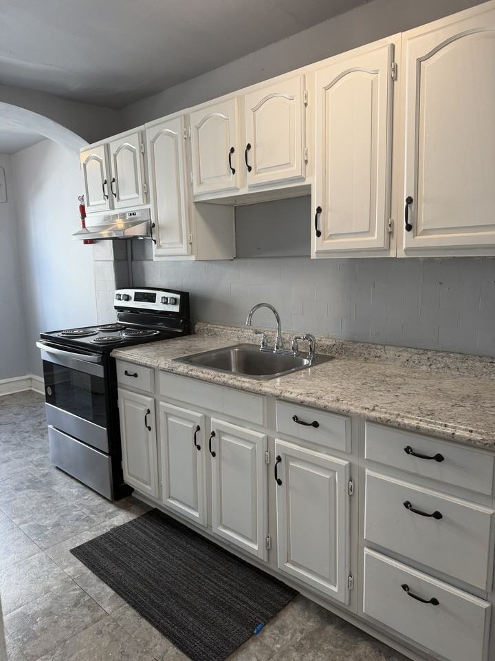 2019 S Redfield St #1 - Photo 5 of 10