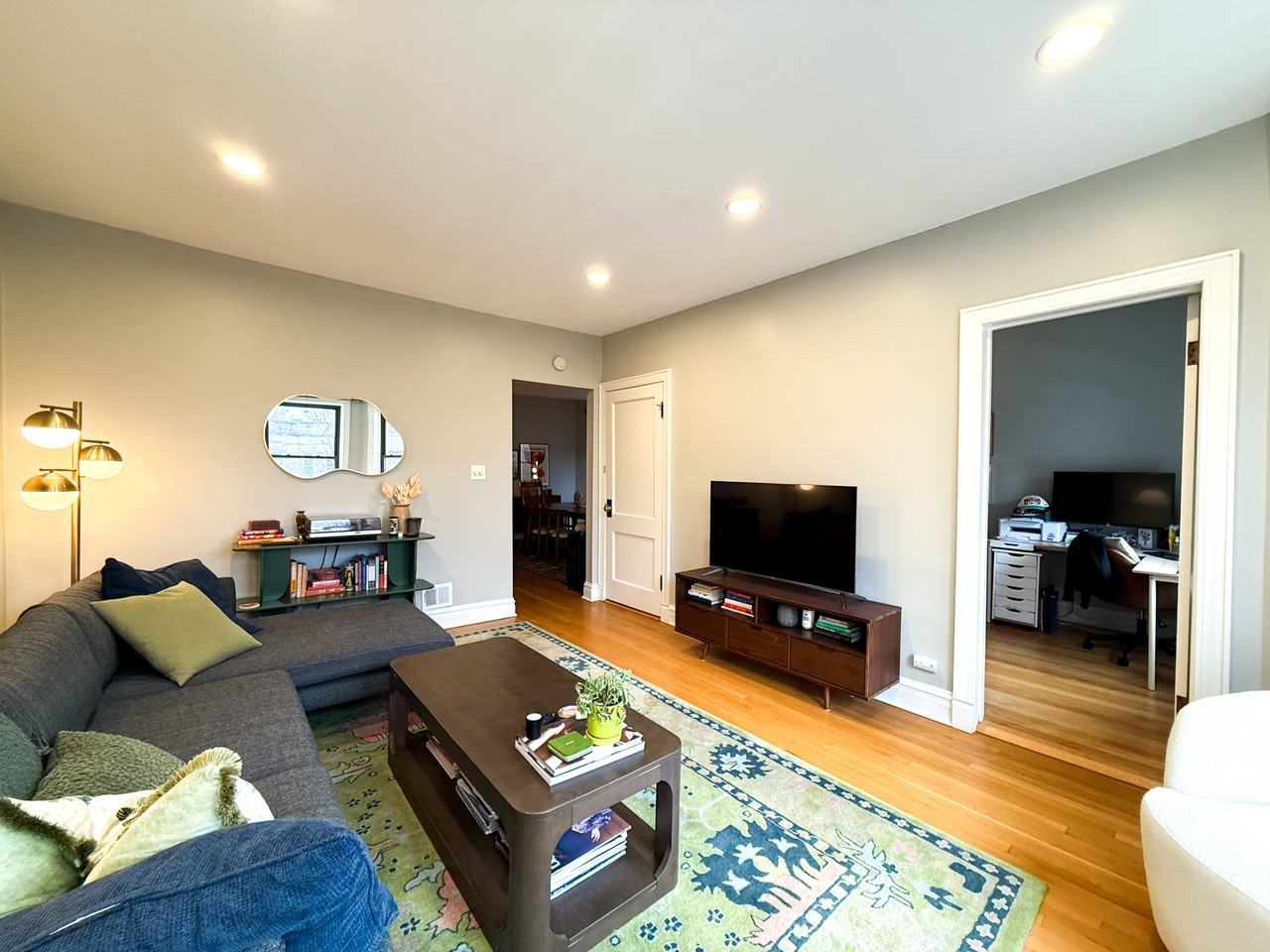 3008 W George St #2 - Photo 3 of 17