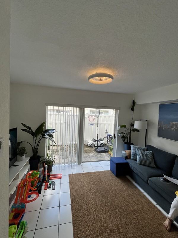 171 Riviera Cir - Photo 6 of 20