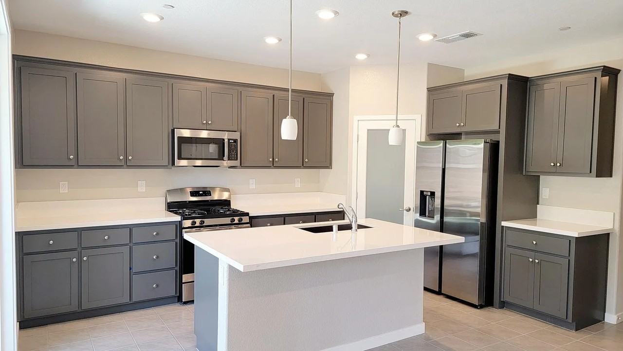 4404 Sierra Pine Way - Photo 3 of 20