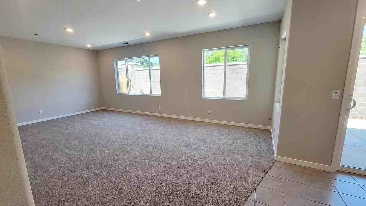 4404 Sierra Pine Way - Photo 5 of 20