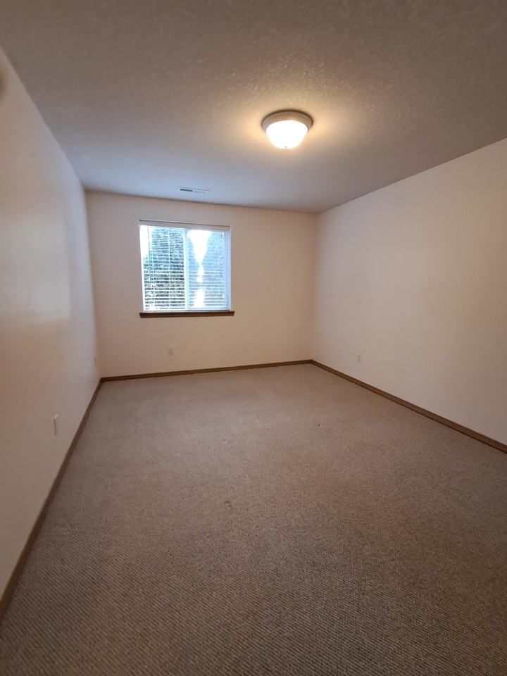 2222 Ne 137th Ct - Photo 7 of 7