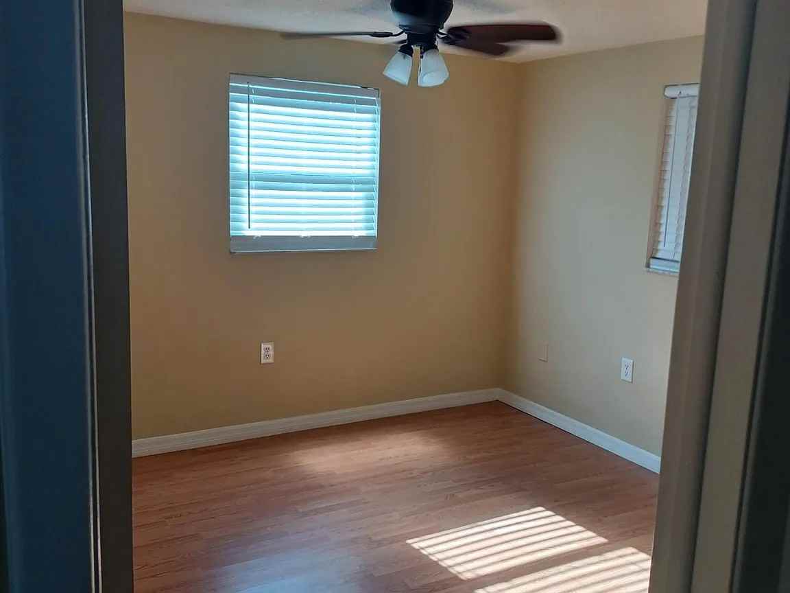 7130 King Arthur Dr - Photo 5 of 10