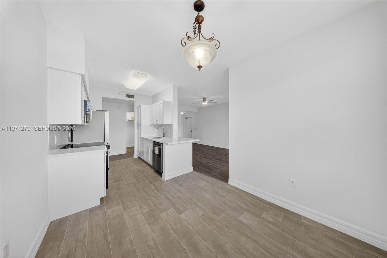 7925 Preserve Cir #316 - Photo 4 of 36