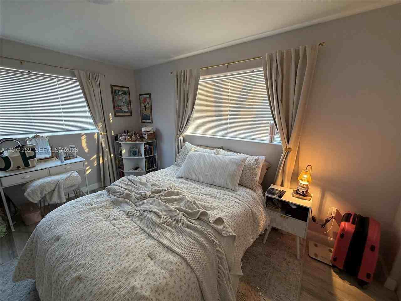 3101 Sw 27th Ave #304 - Photo 5 of 11