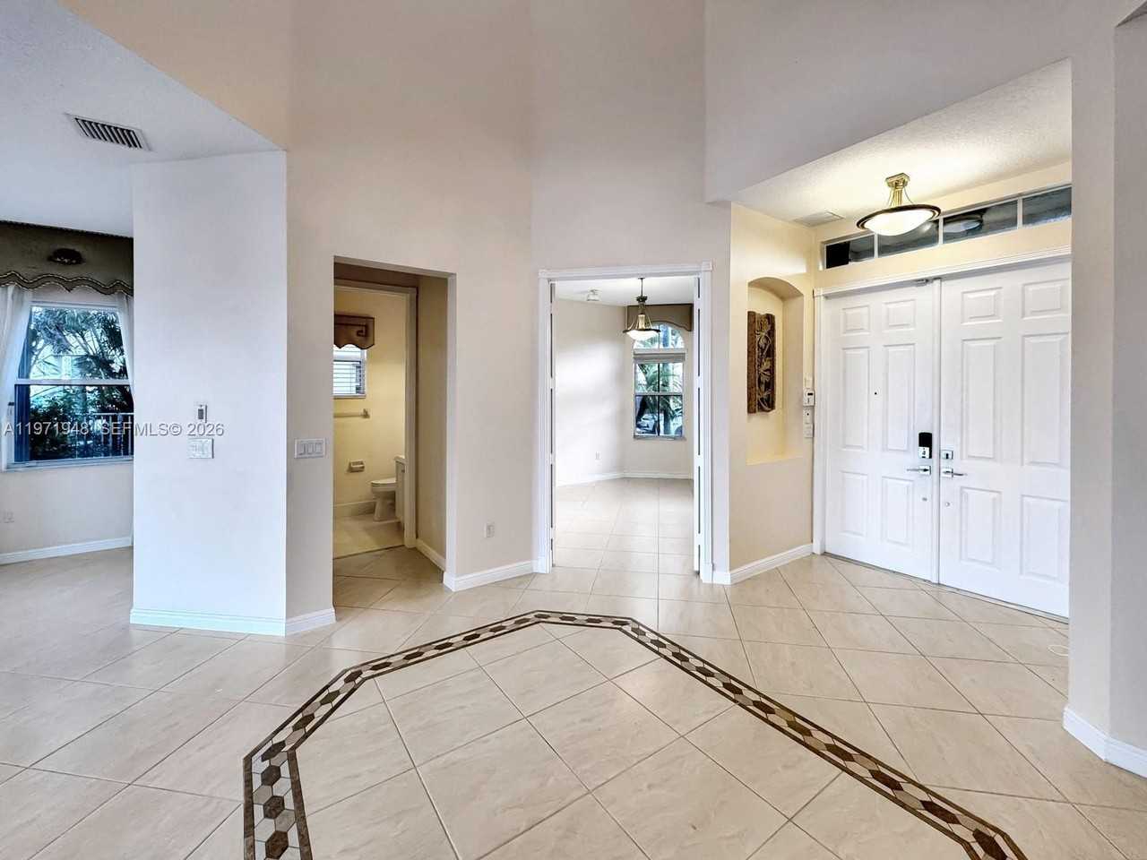 5028 Sw 170th Ave - Photo 6 of 50