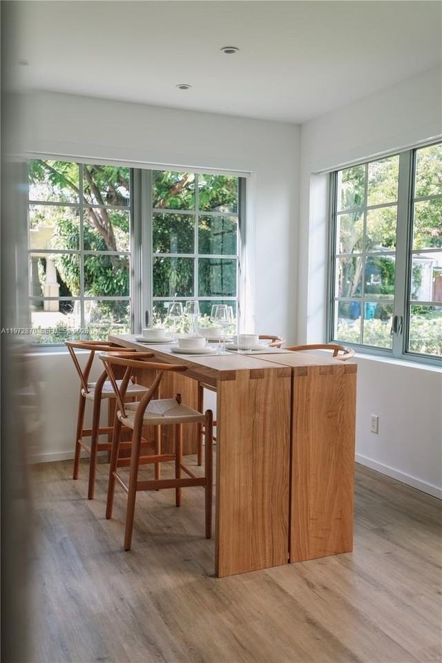 128 Ne 46th St #3 - Photo 3 of 17