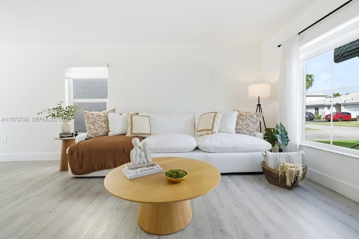 12138 Sw 250th Ter - Photo 4 of 38