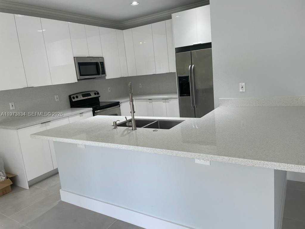 1527 Winterberry Ln - Photo 6 of 21