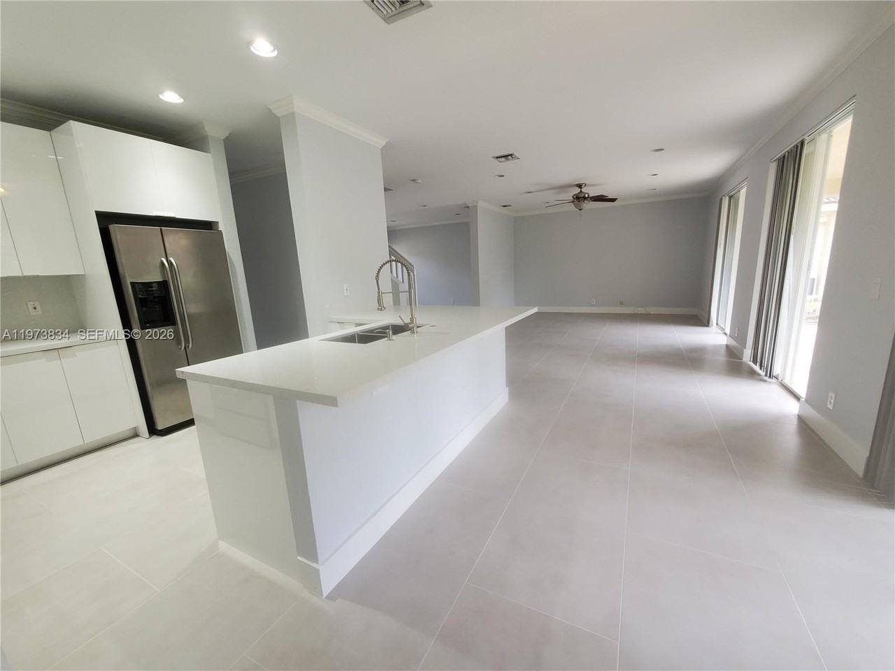 1527 Winterberry Ln - Photo 7 of 21