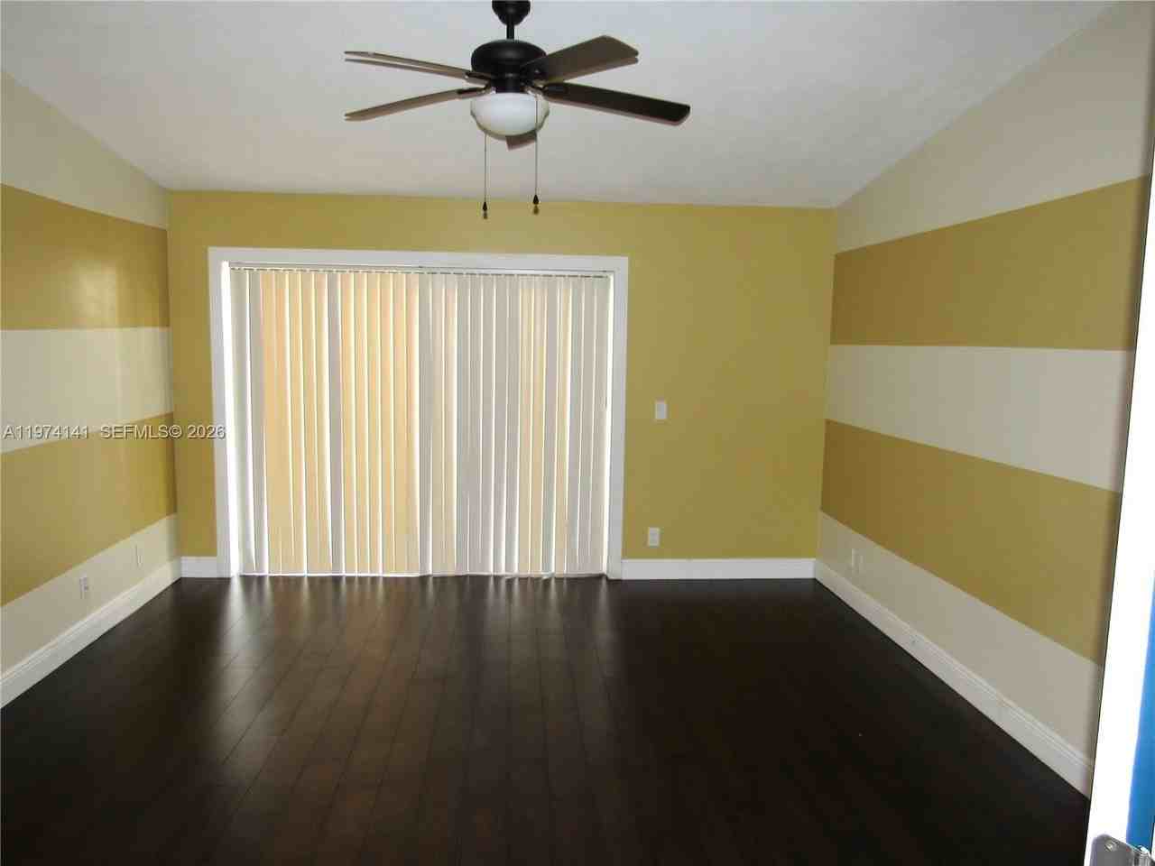 233 Meadows Dr - Photo 7 of 16