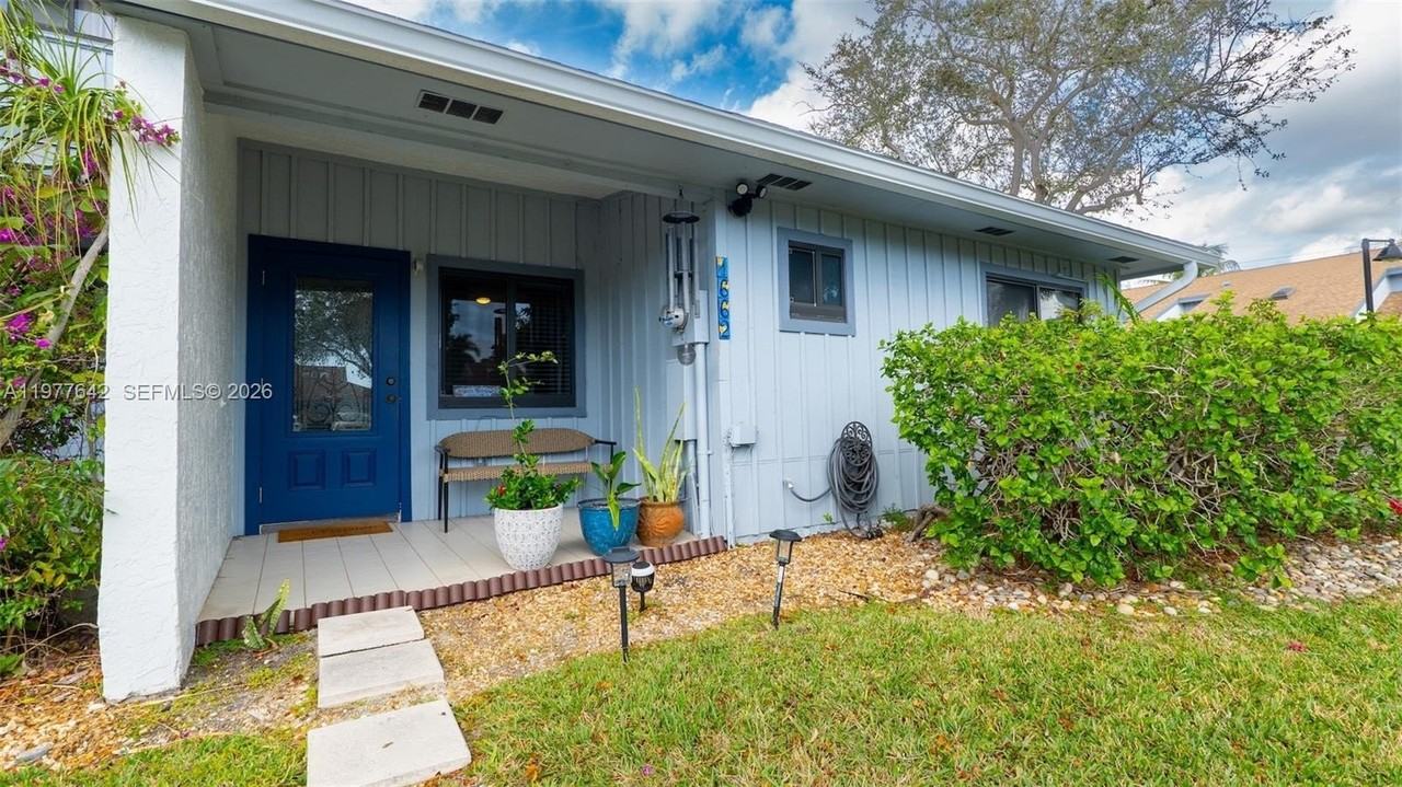 1662 N 14th Ter #0 - Photo 2 of 26