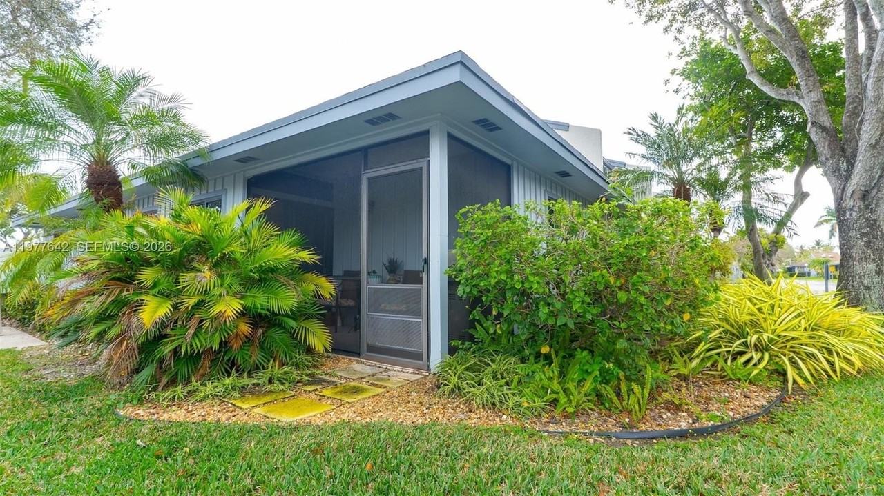 1662 N 14th Ter #0 - Photo 3 of 26