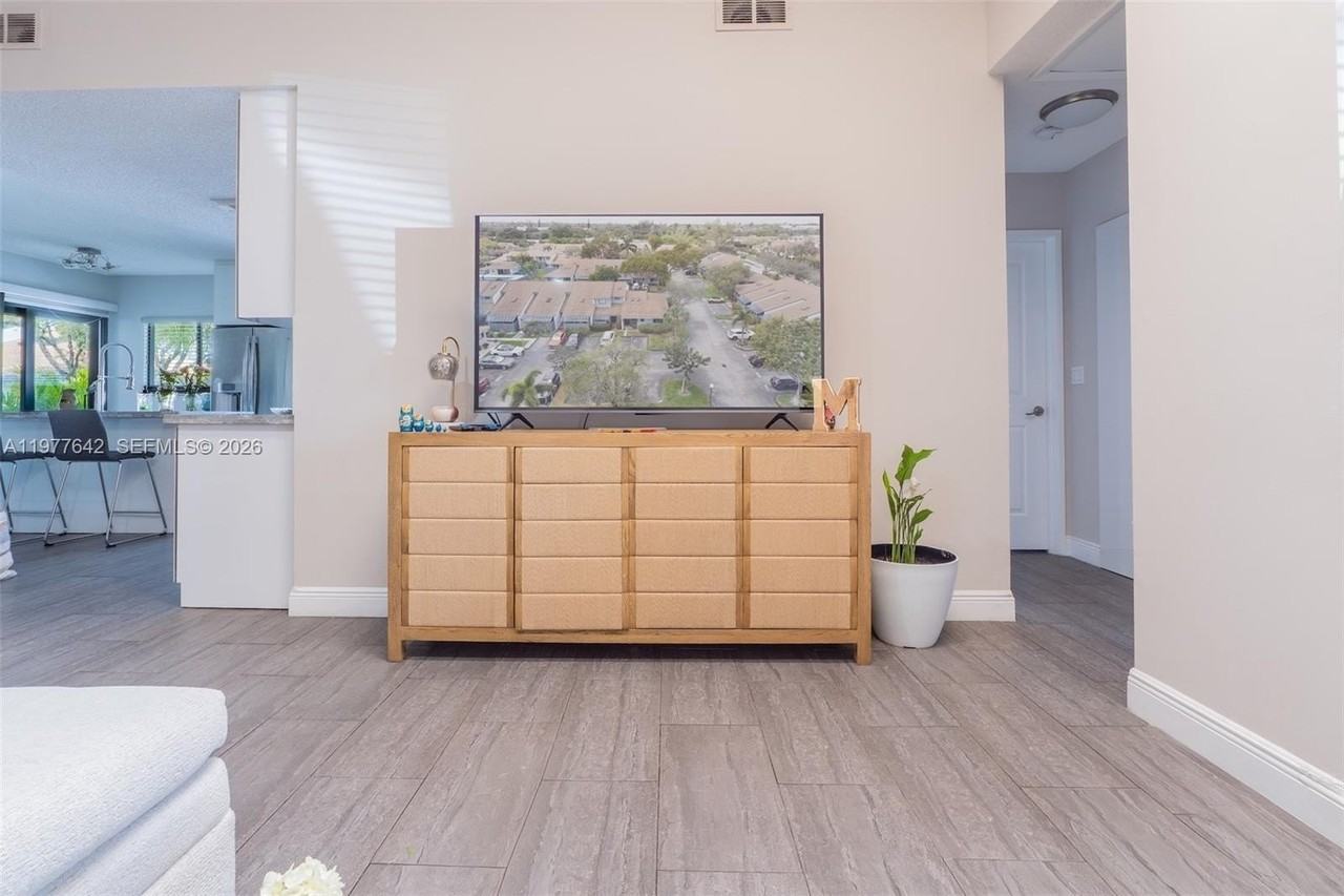 1662 N 14th Ter #0 - Photo 7 of 26