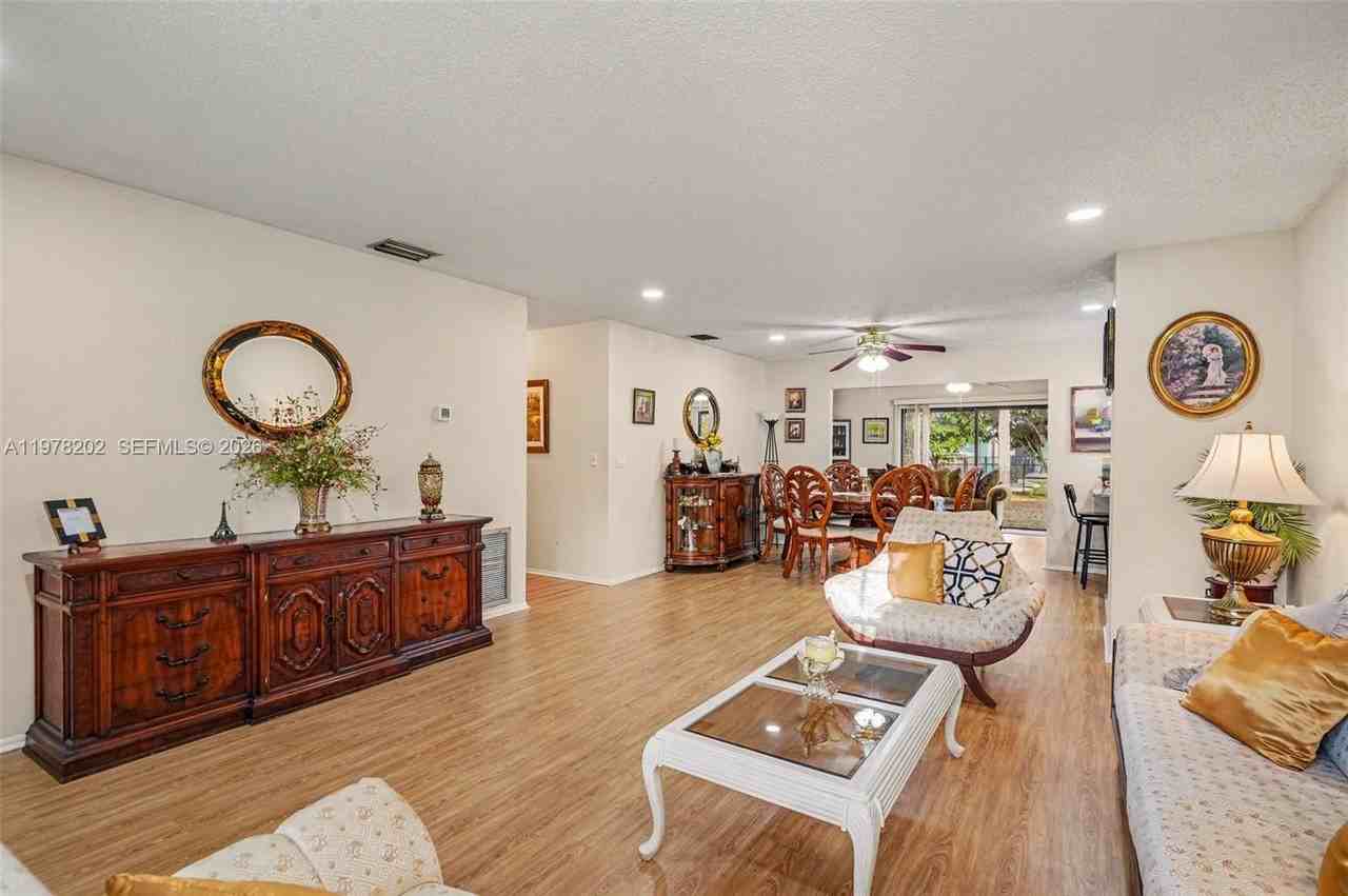 901 Gannet Ave Nw - Photo 4 of 26