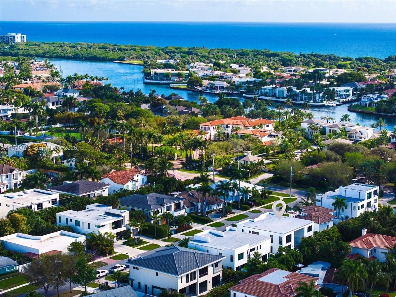 464 Ne 6th St - Photo 4 of 50