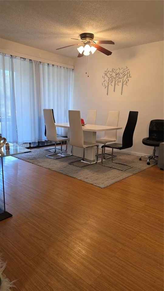 750 Ne 199th St #101H - Photo 4 of 49