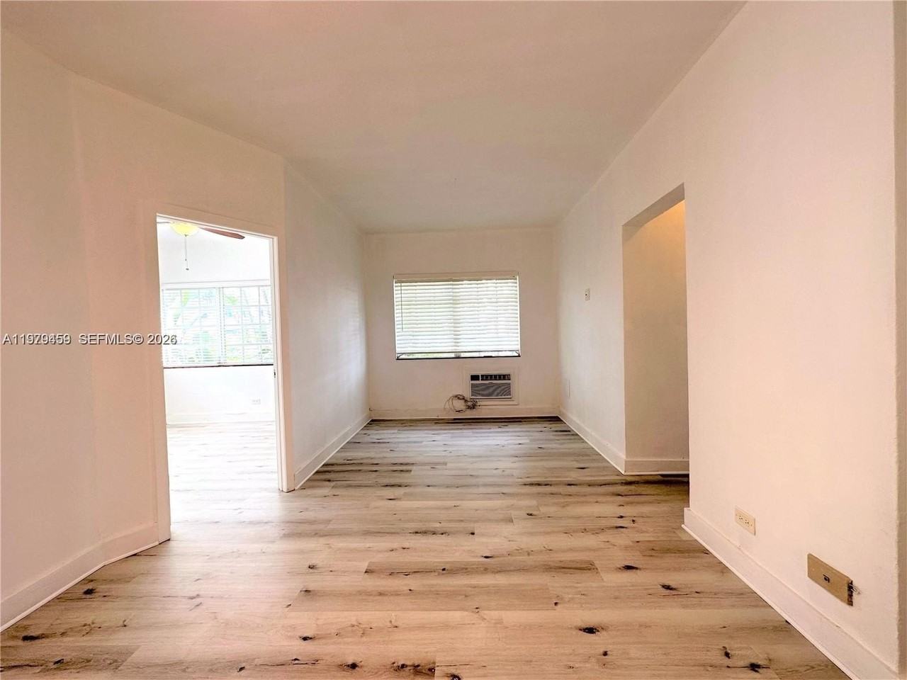 840 10th St #10 - Photo 4 of 17