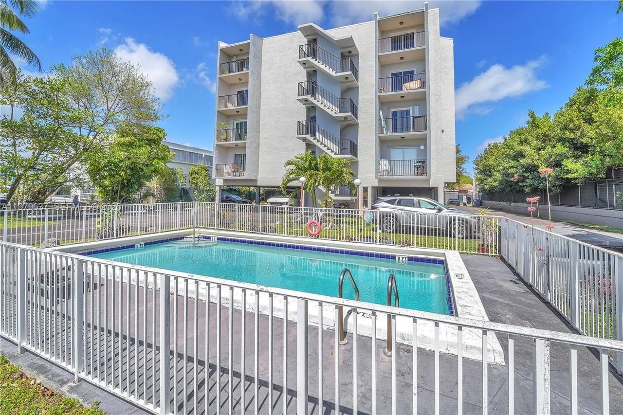 860 Ne 78th St #207 - Photo 2 of 21