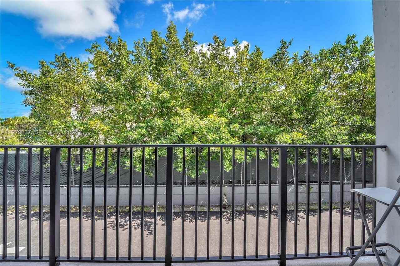 860 Ne 78th St #207 - Photo 6 of 21