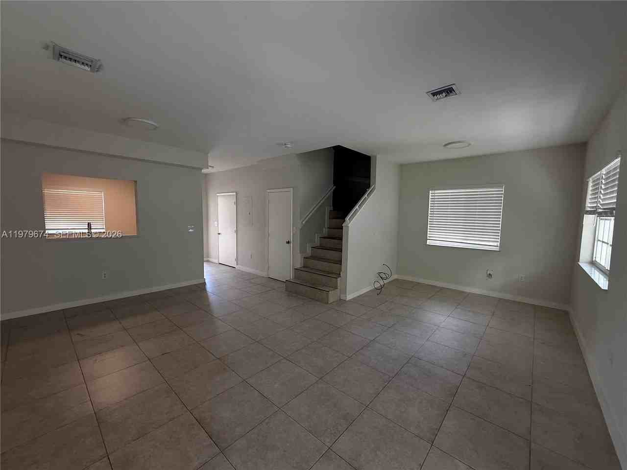 11810 Ne 19th Dr #7 - Photo 7 of 14