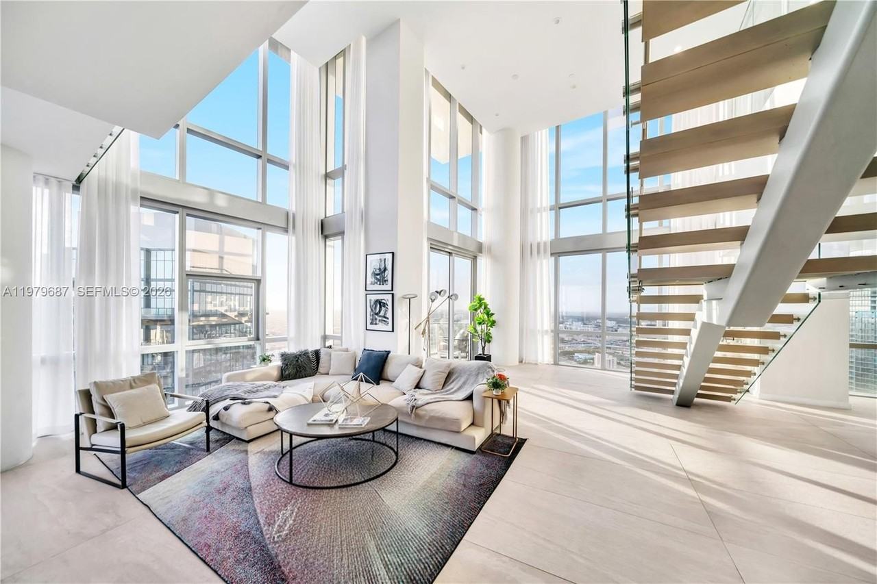 851 Ne 1st Ave - Photo 4 of 31